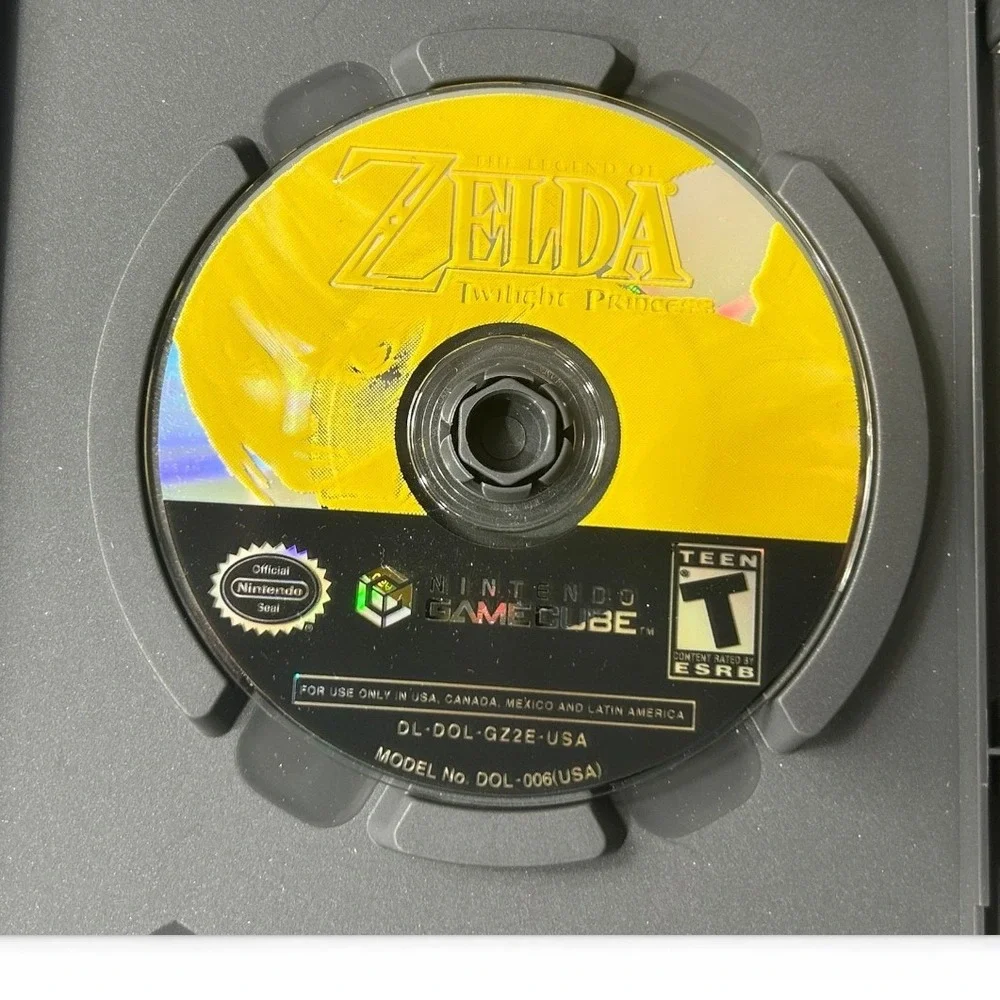 The Legend of Zelda Twilight Princess Nintendo GameCube GCN DOL-GZ2E-USA CIB